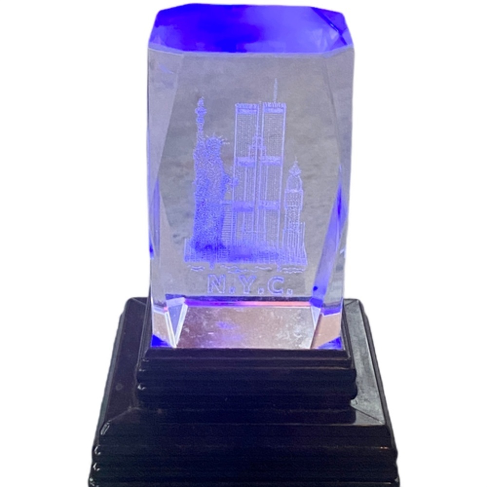 New York City pre-9/11 Lighted 3D Etched Crystal Collectible​